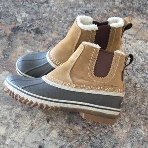 Eddie Bauer Size 8 Women's NEW Tan and Brown Hunt Pac Slip-on Winter Boots